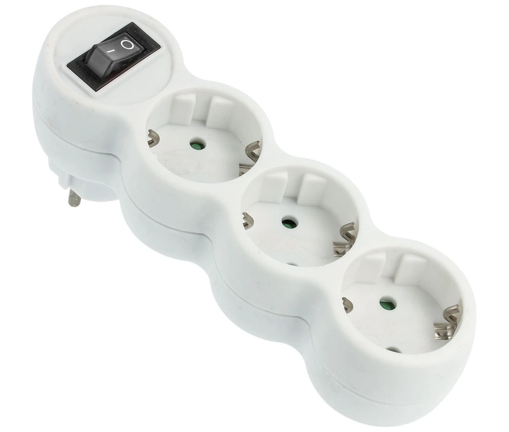 MEL050 ADAPTADOR 3 ENCHUFES CON TOMA DE TIERRA E INTERRUPTOR